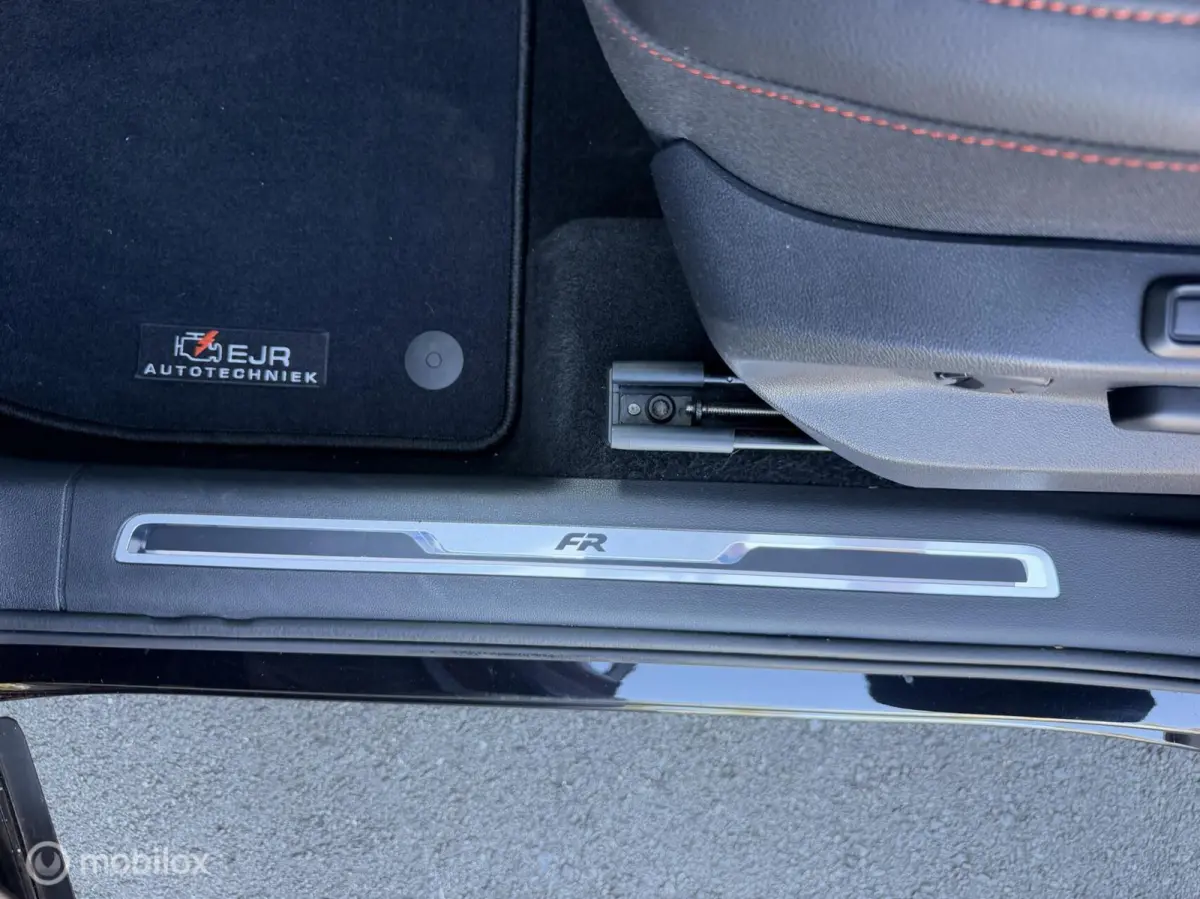 1.4 TSI e-Hybrid PHEV FR Business CLIMA*ADAB*360*ACC*VIRTUALD*ENZV...