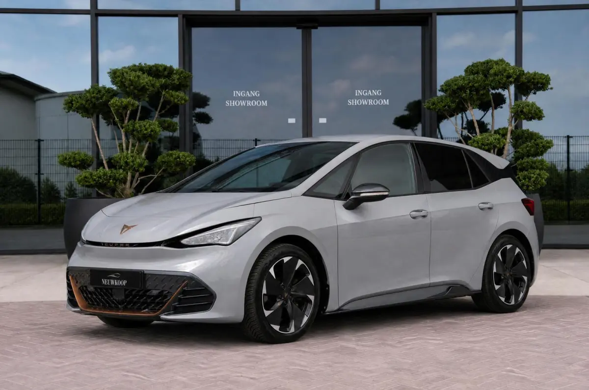 Performance 82 kWh | SOH 100% | VOL IN OPTIES