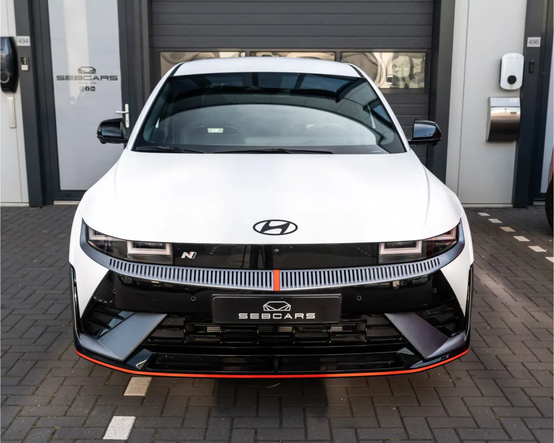 N AWD 84 kWh 650 PK ATLAS WHITE MATTE, N E-SHIFT, HEAD UP