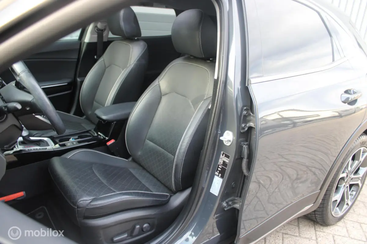 1.6 GDi PHEV ExecutiveLine 1e Eig NL Auto | Panoramadak | Leer | Stoelverwarming en Koeling.