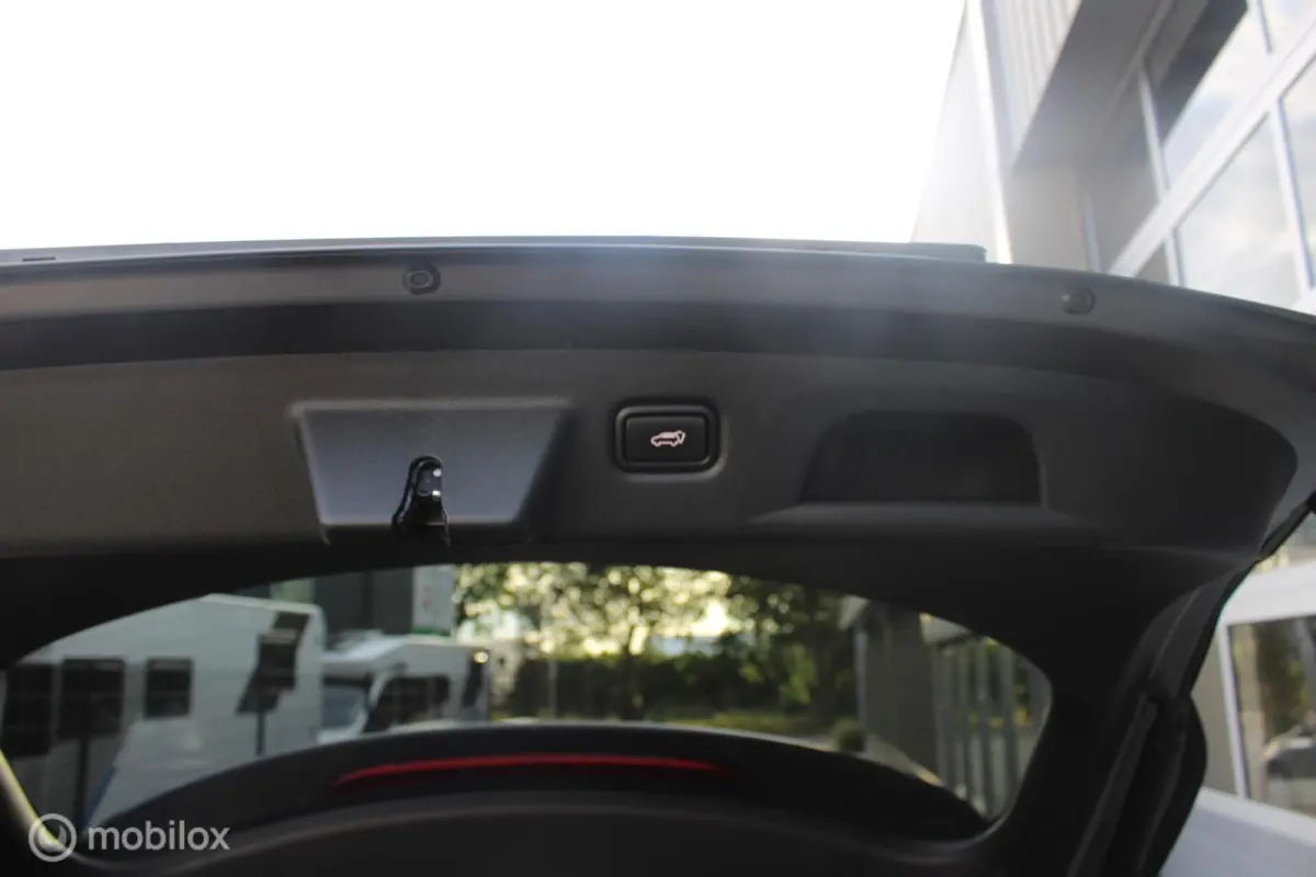1.6 GDi PHEV ExecutiveLine 1e Eig NL Auto | Panoramadak | Leer | Stoelverwarming en Koeling.