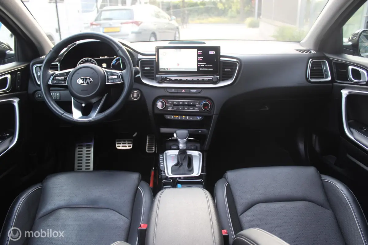 1.6 GDi PHEV ExecutiveLine 1e Eig NL Auto | Panoramadak | Leer | Stoelverwarming en Koeling.