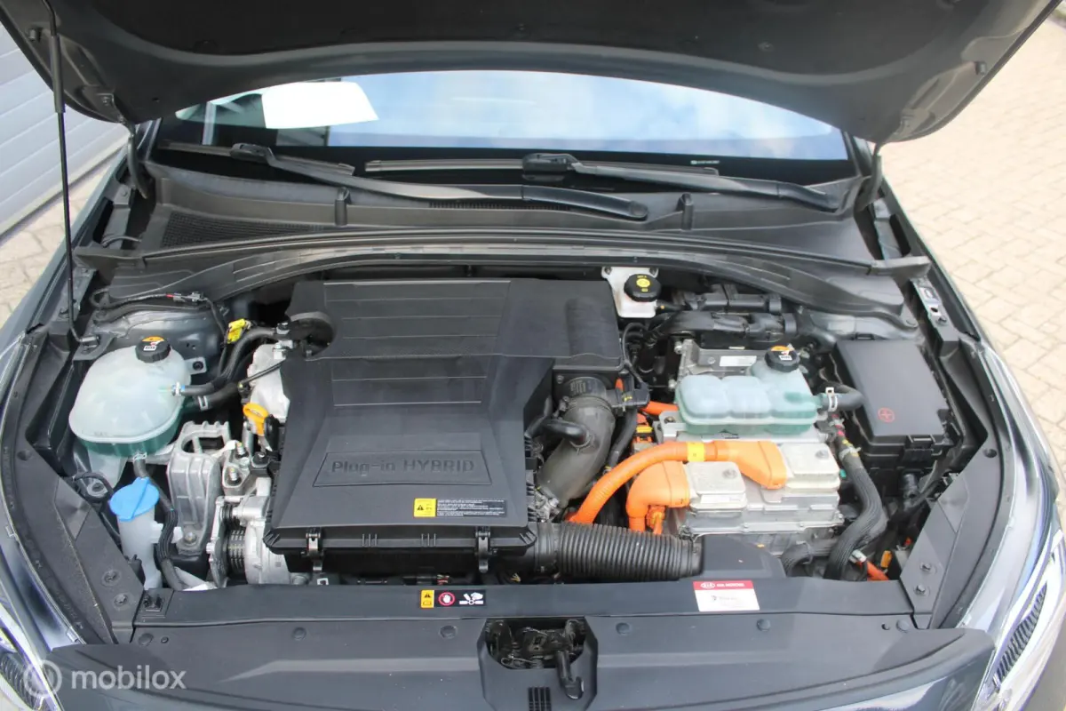 1.6 GDi PHEV ExecutiveLine 1e Eig NL Auto | Panoramadak | Leer | Stoelverwarming en Koeling.