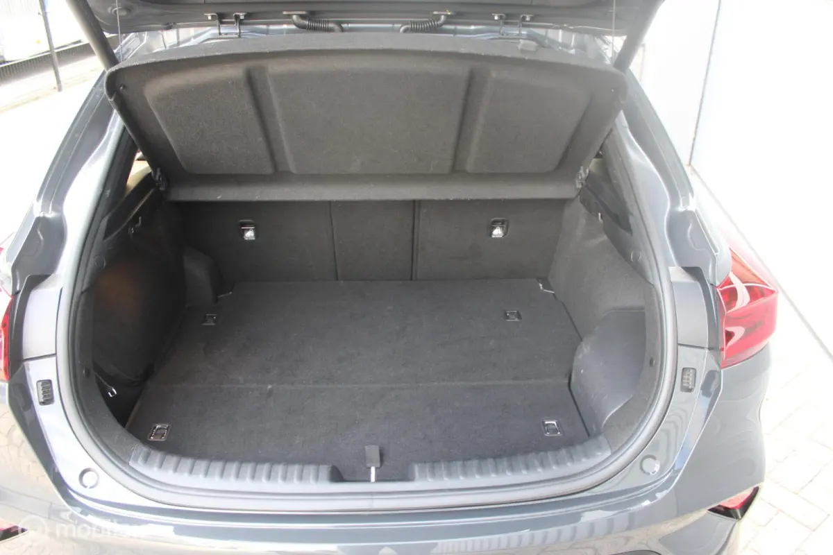 1.6 GDi PHEV ExecutiveLine 1e Eig NL Auto | Panoramadak | Leer | Stoelverwarming en Koeling.