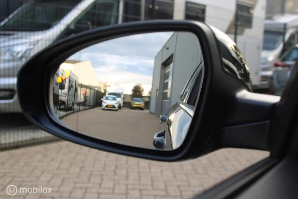 1.6 GDi PHEV ExecutiveLine 1e Eig NL Auto | Panoramadak | Leer | Stoelverwarming en Koeling.