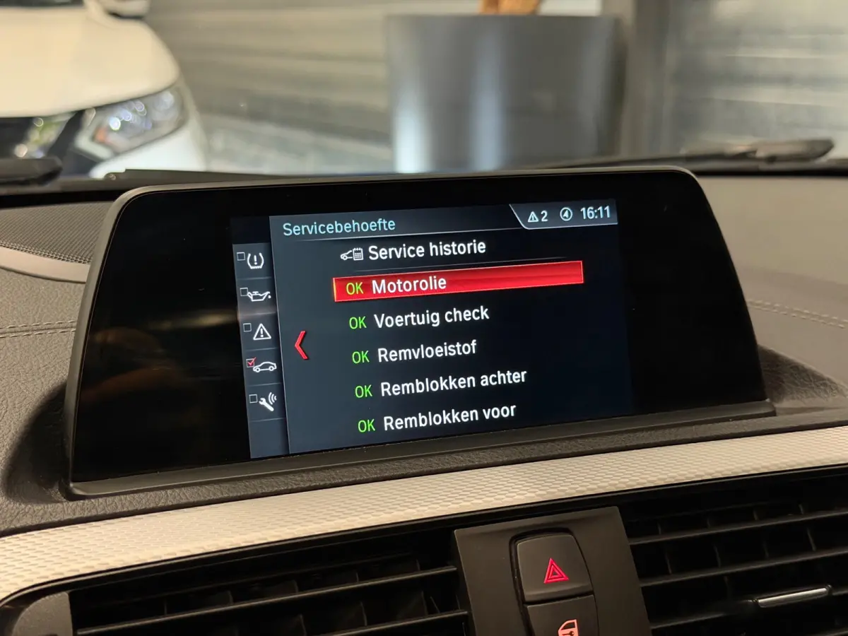 M140i xDrive Special Edition 400-PK!/VIRTUAL/NAVI/LED/H-K/SCHUIFDAK/ALCANTARA/M-PERFORMANCE-UITLAAT/12-MND-GARANTIE