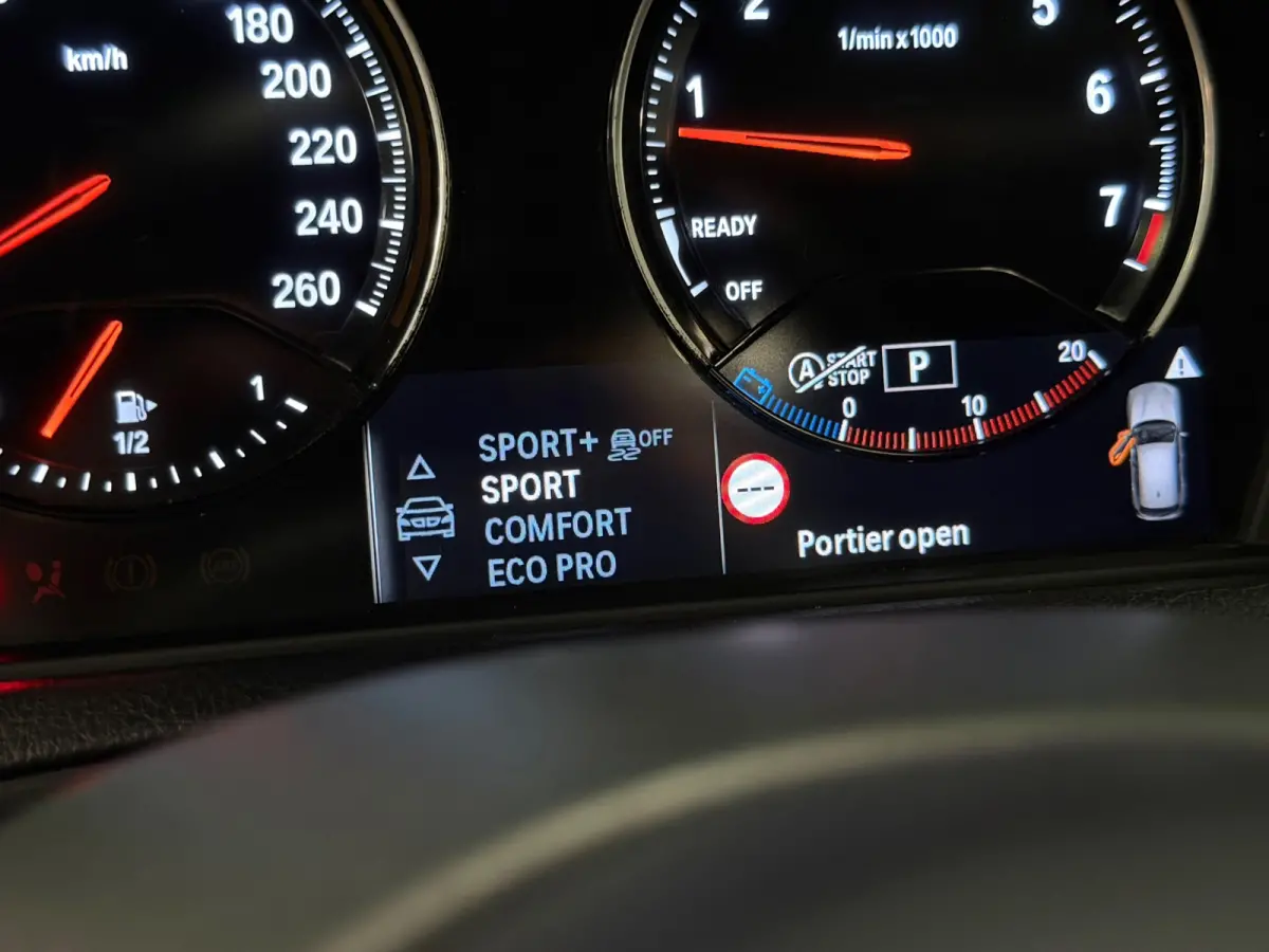 M140i xDrive Special Edition 400-PK!/VIRTUAL/NAVI/LED/H-K/SCHUIFDAK/ALCANTARA/M-PERFORMANCE-UITLAAT/12-MND-GARANTIE