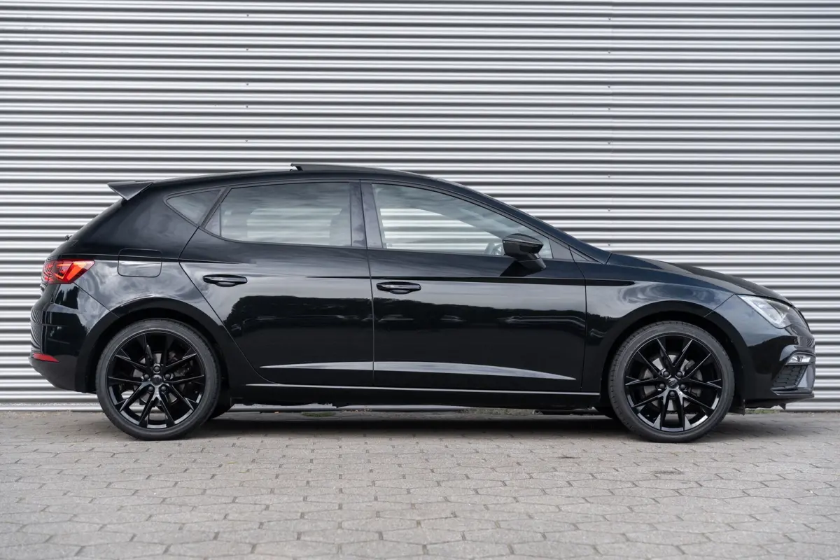 1.5 TSI FR Business Intense Black/Carbon ACC*VIRTUAL*BEATS*LANE*PANO*CAMERA