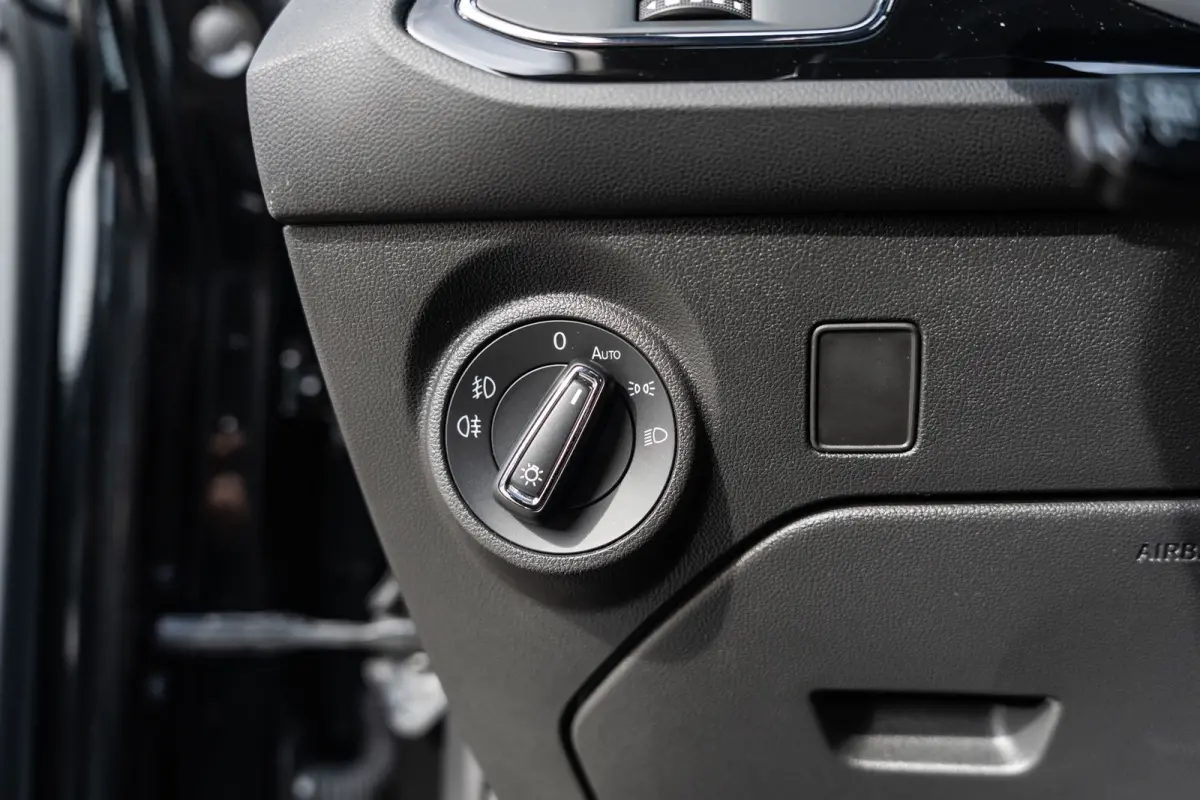 1.5 TSI FR Business Intense Black/Carbon ACC*VIRTUAL*BEATS*LANE*PANO*CAMERA