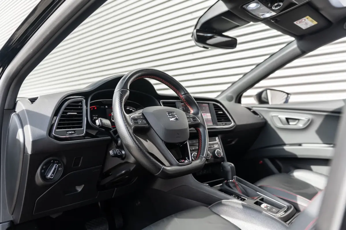 1.5 TSI FR Business Intense Black/Carbon ACC*VIRTUAL*BEATS*LANE*PANO*CAMERA