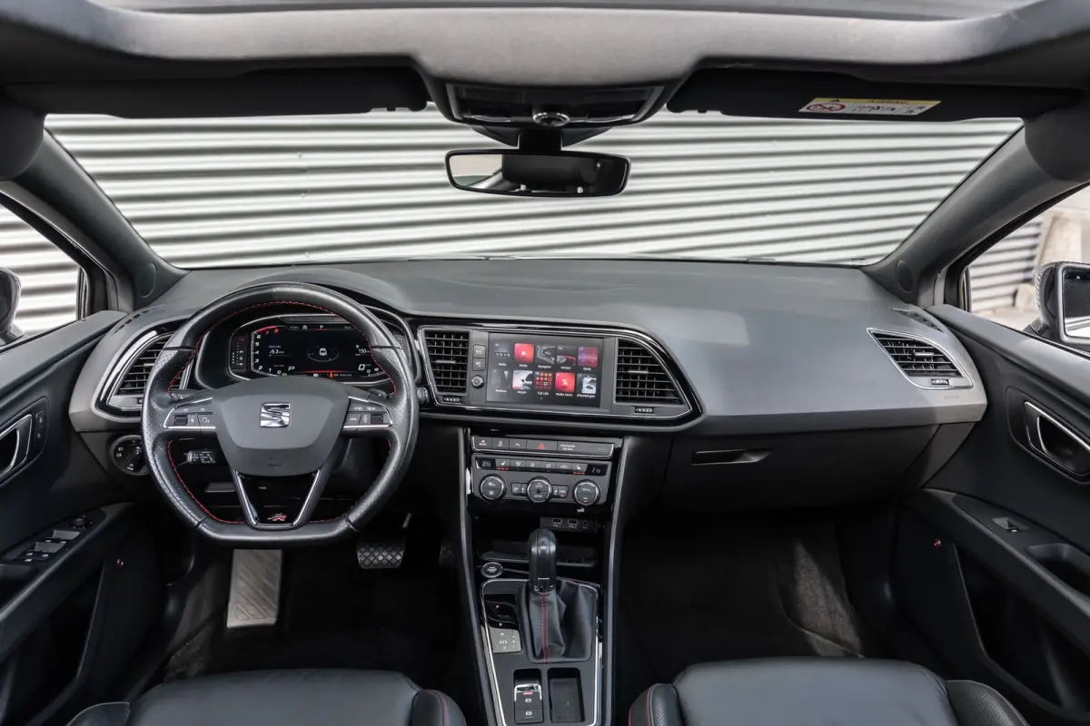 1.5 TSI FR Business Intense Black/Carbon ACC*VIRTUAL*BEATS*LANE*PANO*CAMERA