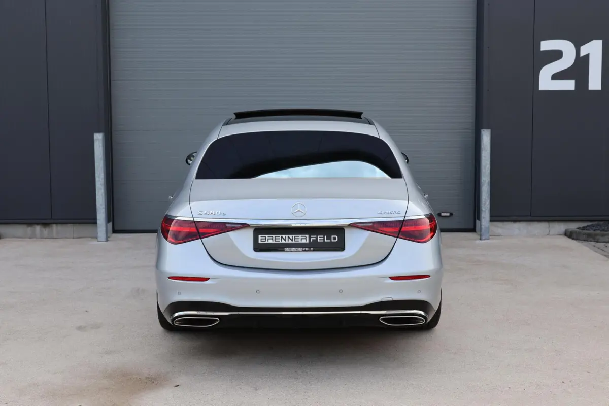 580 e 4MATIC Lang AMG Line / Exclusiefpakket / Chauffeurpakket / Airmatic / Burmester 3D Audio / Panoramadak / Massagestoelen met ventilatie/verwarming