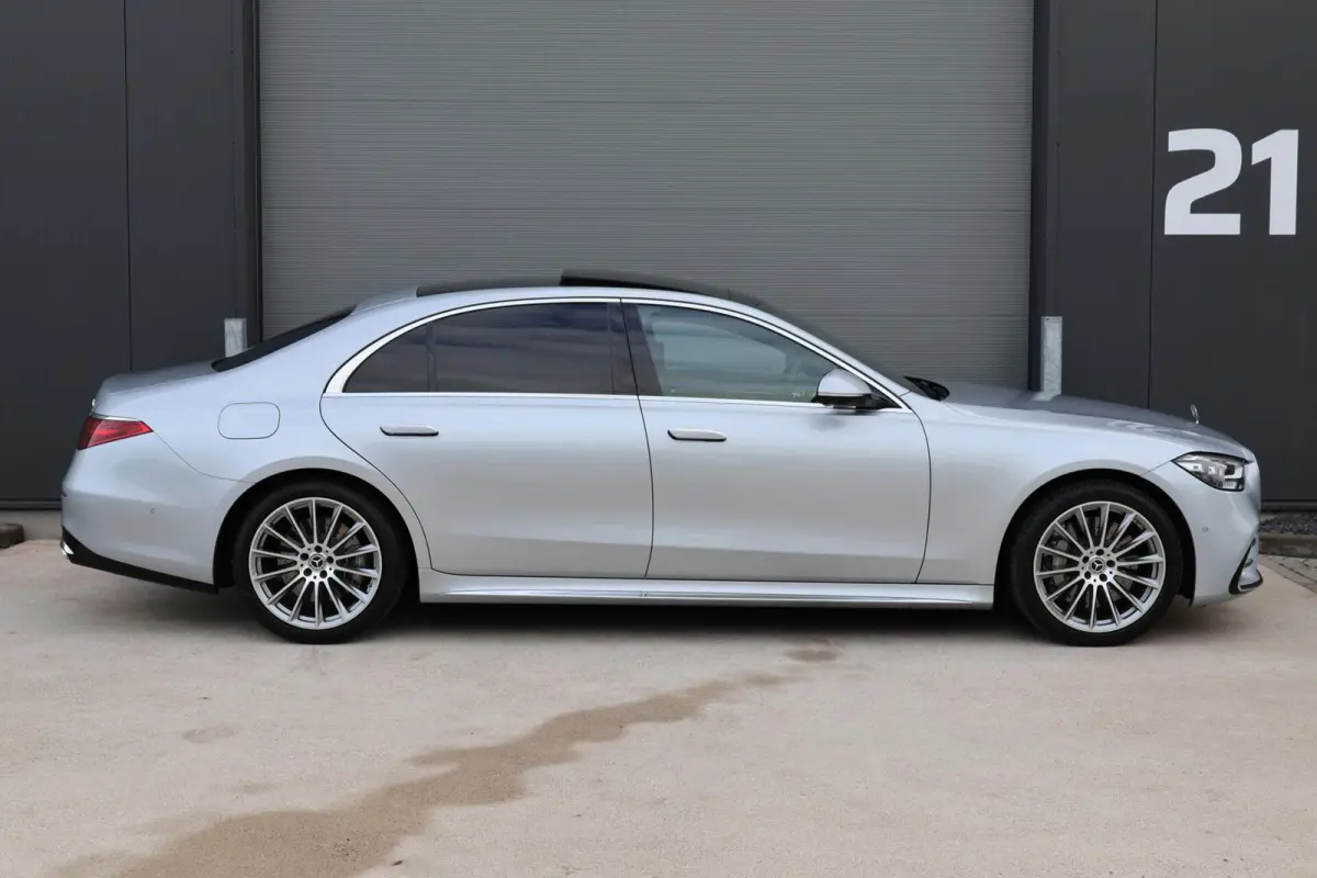 580 e 4MATIC Lang AMG Line / Exclusiefpakket / Chauffeurpakket / Airmatic / Burmester 3D Audio / Panoramadak / Massagestoelen met ventilatie/verwarming