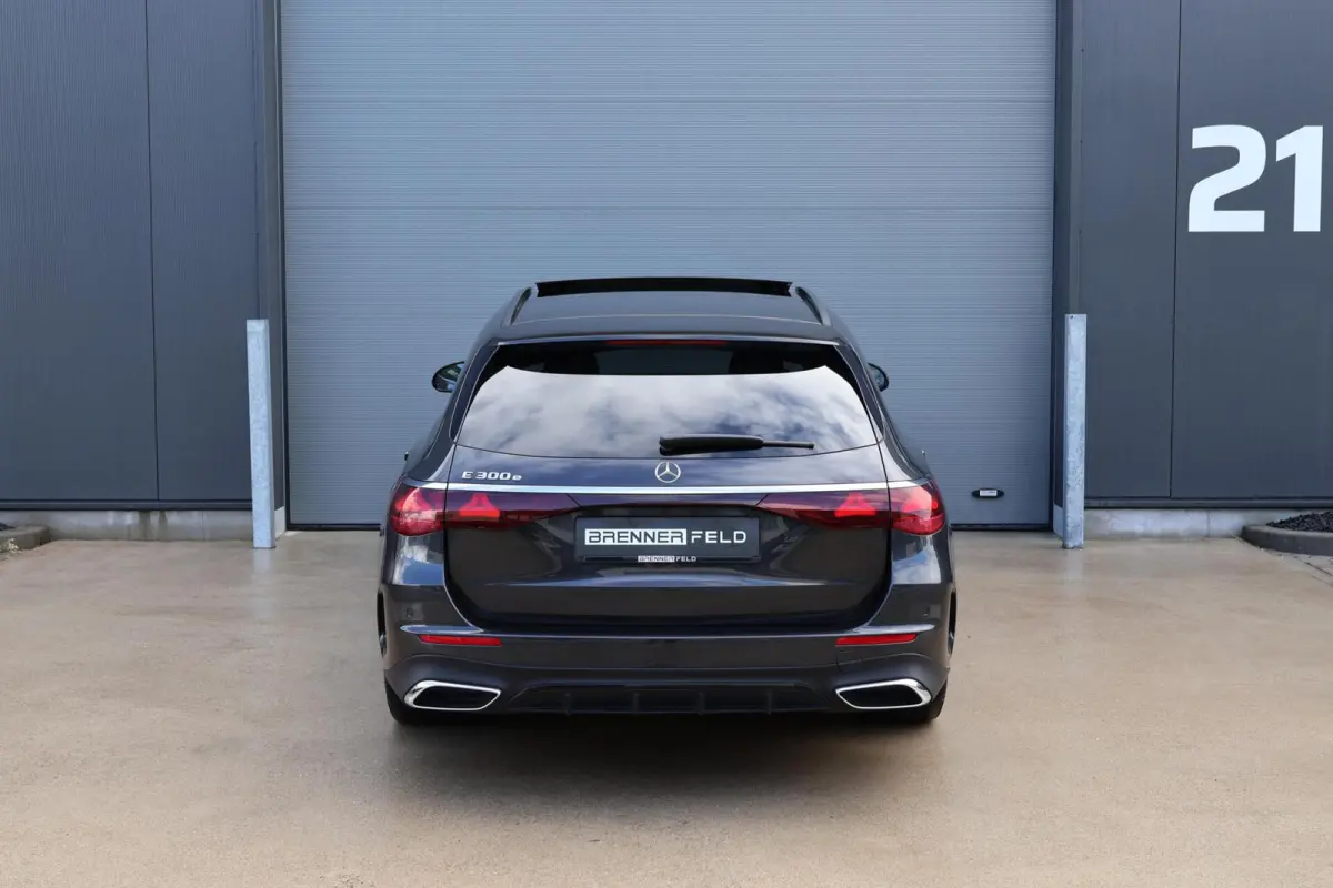 300 e AMG Line / Panoramadak / Memory Stoelen / Hyperscreen / Keyless-Go / Burmester 3D Surround