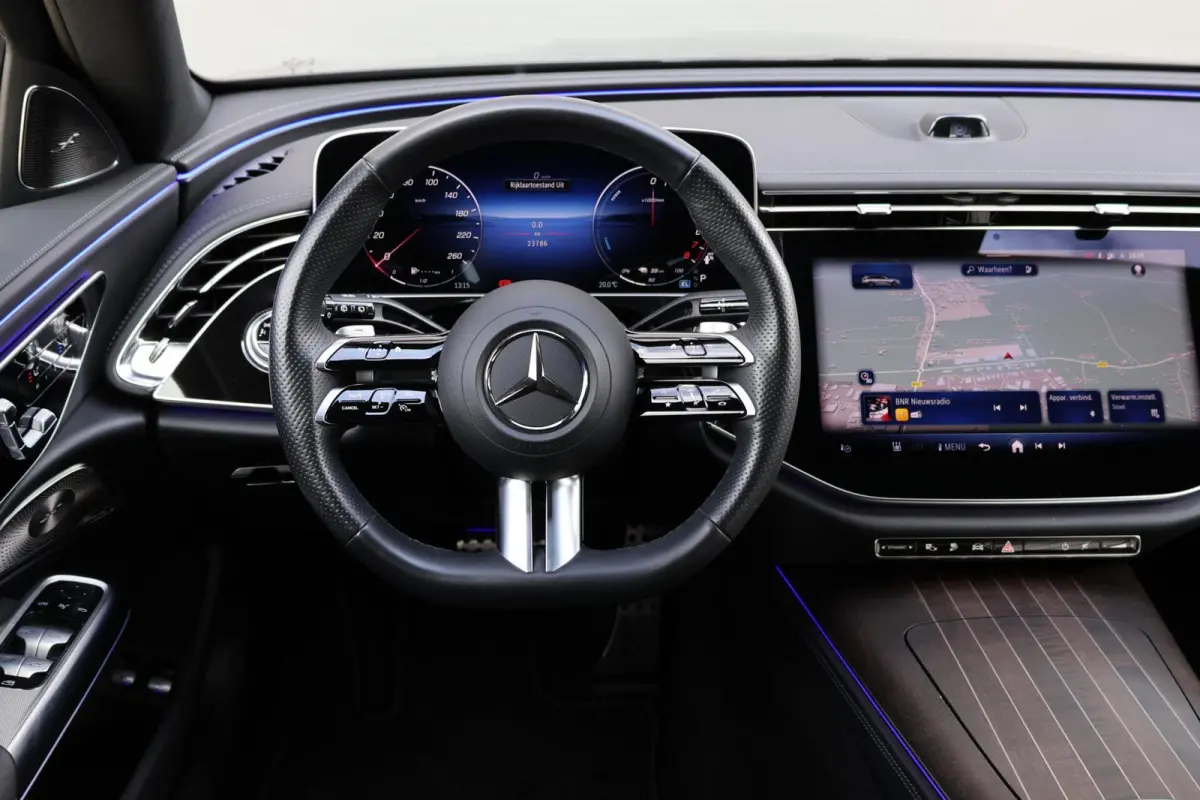 300 e AMG Line / Panoramadak / Memory Stoelen / Hyperscreen / Keyless-Go / Burmester 3D Surround