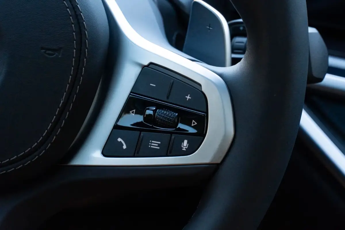 xDrive50e M-SPORT Pro ** LED, COGNAC LEDER, NAVI+, PANO, DR.ASS+, TREKH, 22-invh LMV, LUCHT ** Ex BMW - UNFALLFREI ** ** INFORMEER OOK NAAR ONZE AANTREKKELIJKE FINANCIAL-LEASE TARIEVEN **