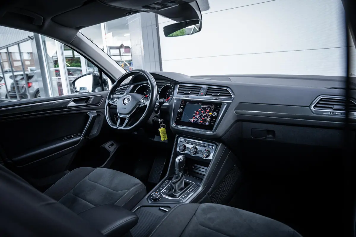 2.0TSI 180pk 4Motion R-Line 20''|ACC|Standkachel|LED|Stoelverw.|Elek.A-klep