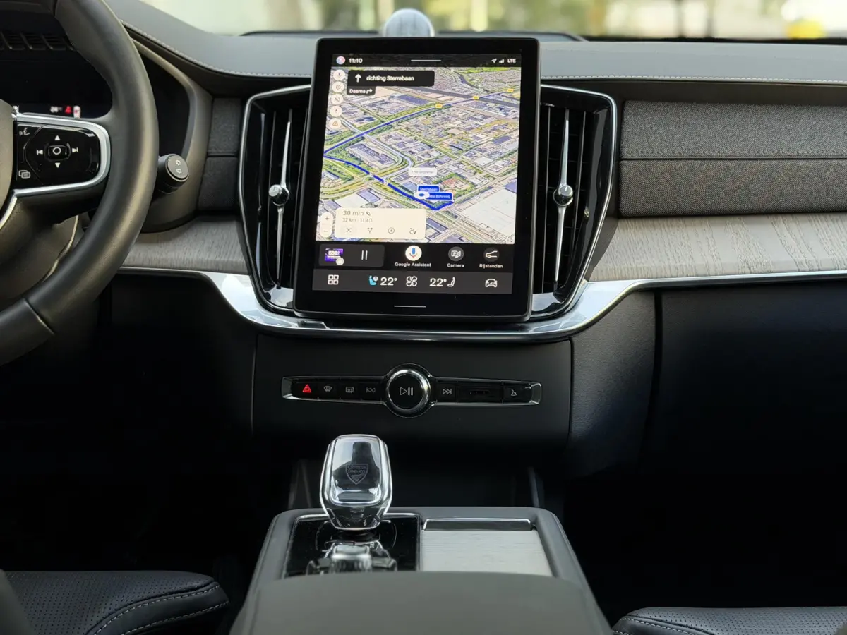 2.0 T8 Plug-in hybrid AWD Ultra Dark |Full Option|Pano|B&W|Massage/Ventilatie|Luchtvering|Trekhaak
