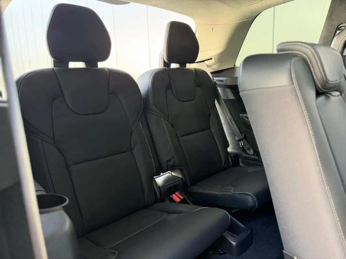 2.0 T8 Plug-in hybrid AWD Ultra Dark |Full Option|Pano|B&W|Massage/Ventilatie|Luchtvering|Trekhaak