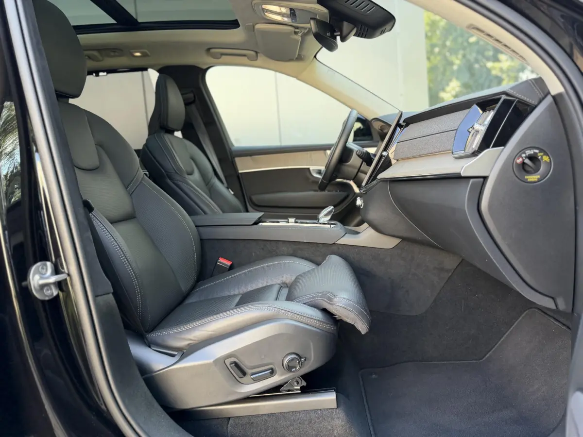 2.0 T8 Plug-in hybrid AWD Ultra Dark |Full Option|Pano|B&W|Massage/Ventilatie|Luchtvering|Trekhaak