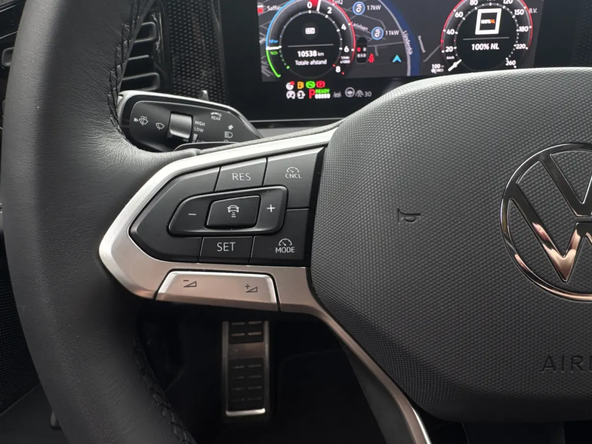 1.5 eHybrid [PHEV] 204PK DSG ENERGY EDITION 360°CAMERA/NAVI/TREKHAAK  5 jaar fabrieks garantie