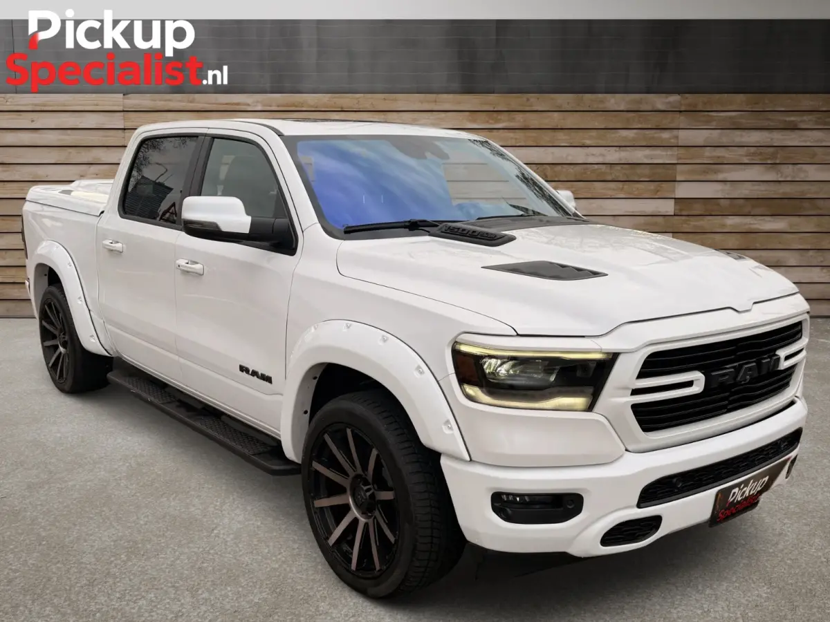 1500 5.7 V8 4x4 Crew Cab Sport , BOMVOLL , DEALER ONDERHOUDEN , INRUIL MOGELIJK