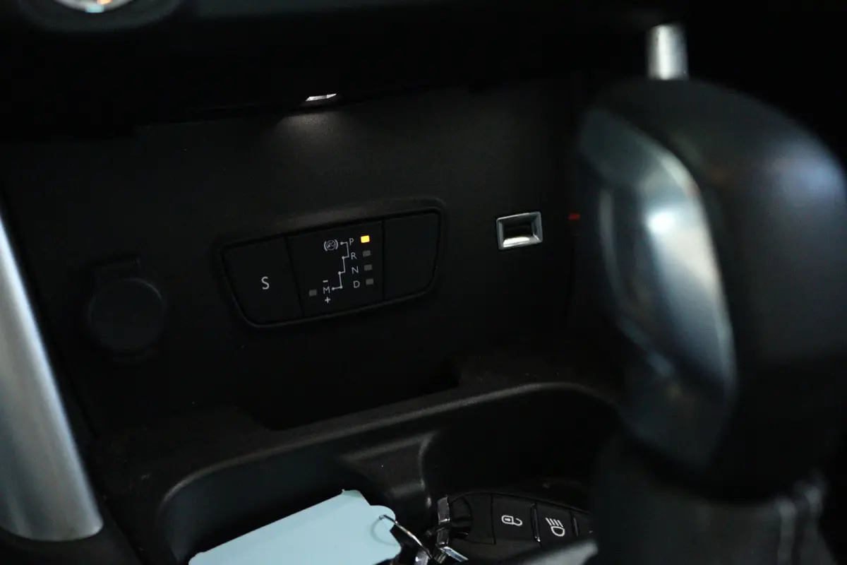 1.2 Turbo S&S Bussines Automaat | Cruise Control | Camera | Trekhaak | Navi | Keyless | Carplay