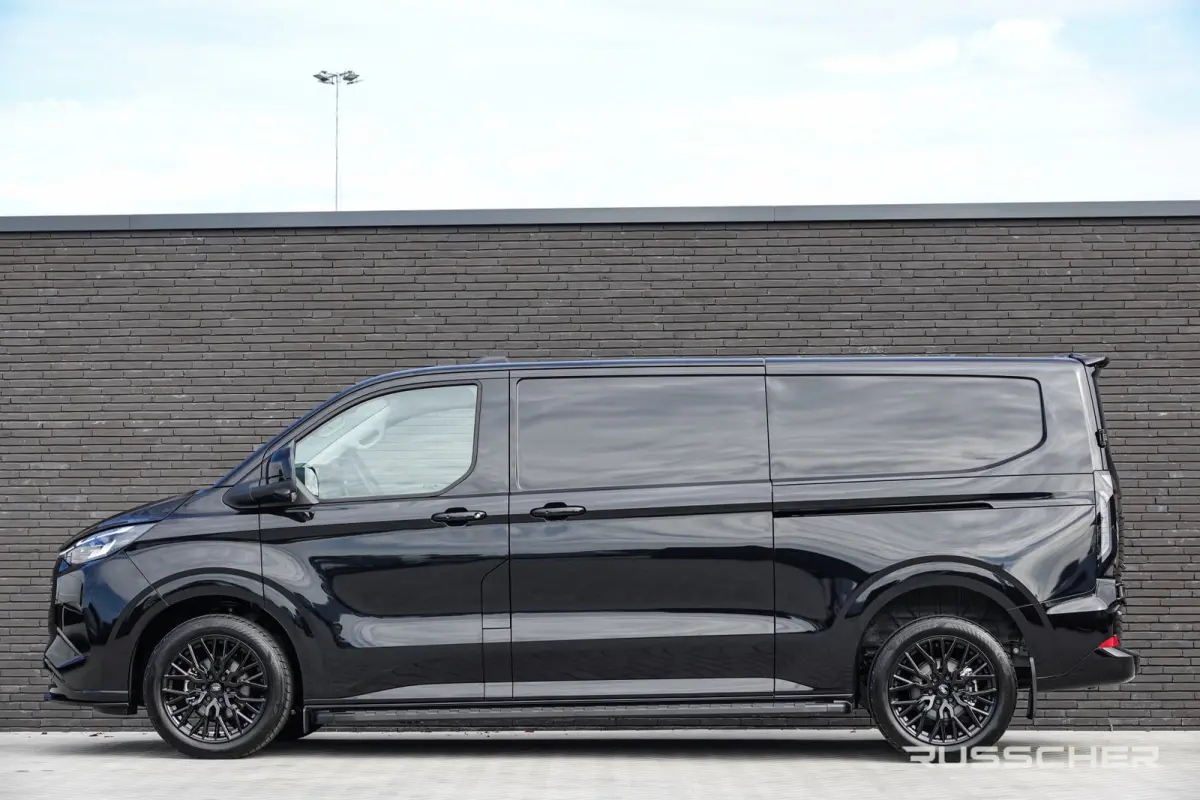 L2H1 2.5PHEV 233Pk Aut. | Limited | Plug-In Hybrid | 360° Camera | 2x Schuifdeur | Spoilerpack | 19'' | Agate Black