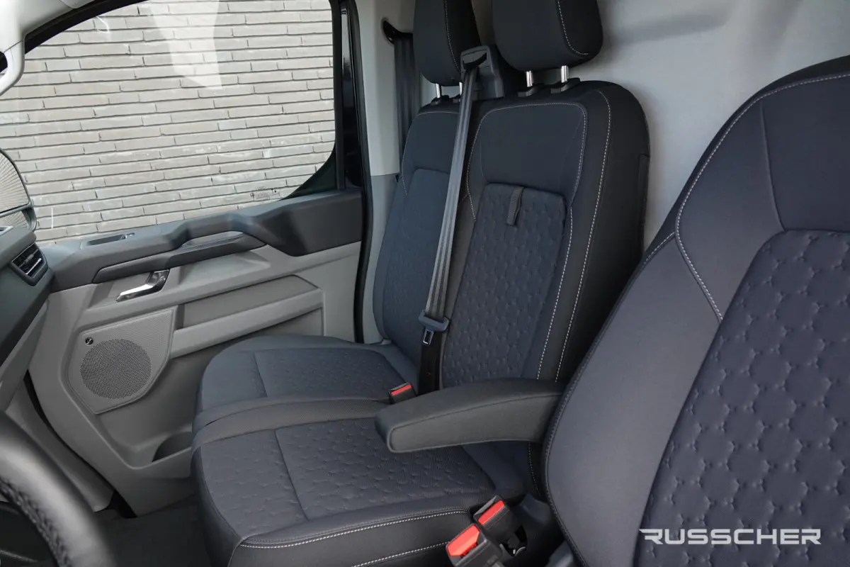 L2H1 2.5PHEV 233Pk Aut. | Limited | Plug-In Hybrid | 360° Camera | 2x Schuifdeur | Spoilerpack | 19'' | Agate Black