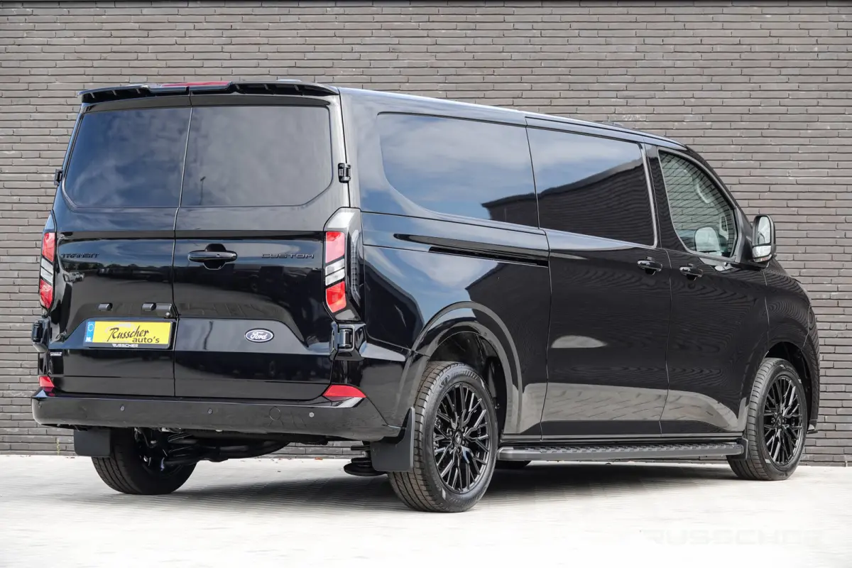 L2H1 2.5PHEV 233Pk Aut. | Limited | Plug-In Hybrid | 360° Camera | 2x Schuifdeur | Spoilerpack | 19'' | Agate Black
