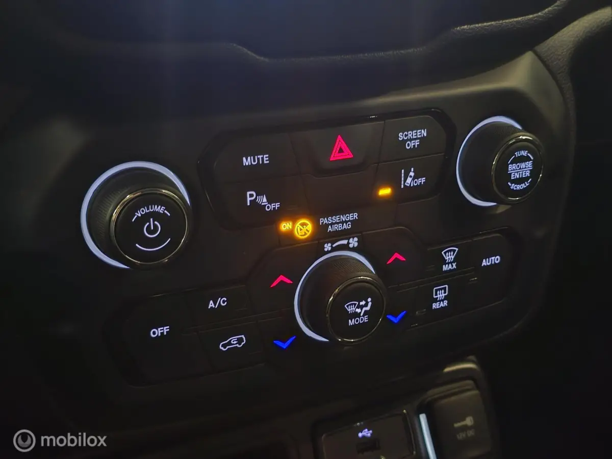 1.0T Limited Keyless/PDC/Trekhaak