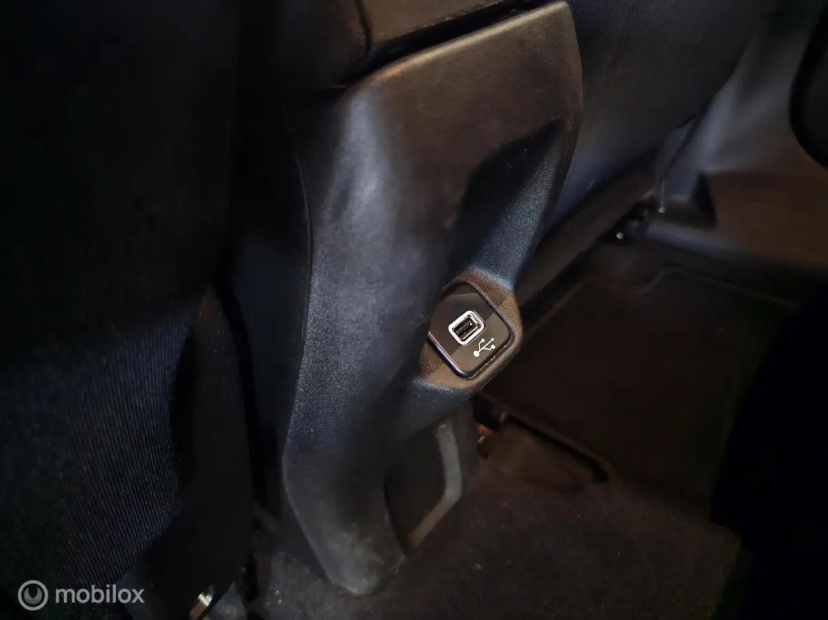 1.0T Limited Keyless/PDC/Trekhaak
