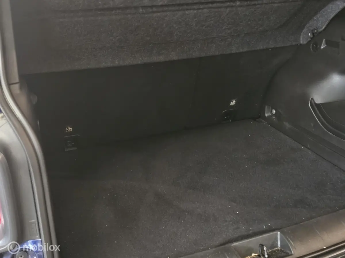 1.0T Limited Keyless/PDC/Trekhaak