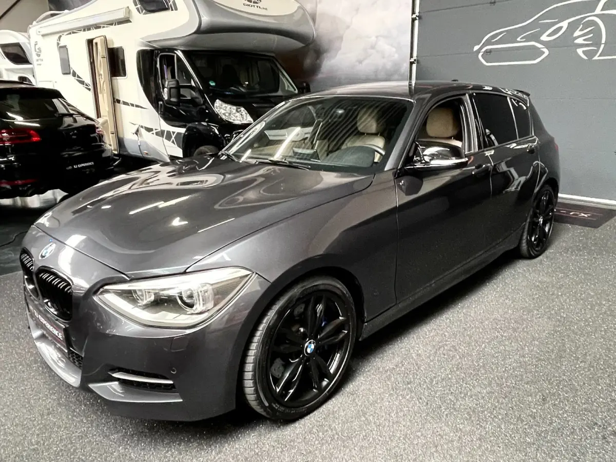 M135i xDrive 320 PK M-PERFORMANCE NAVI LEER CARPLAY