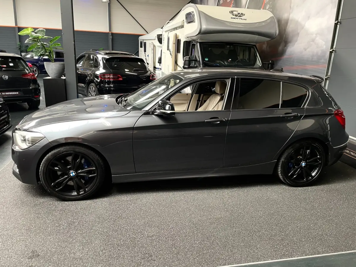M135i xDrive 320 PK M-PERFORMANCE NAVI LEER CARPLAY