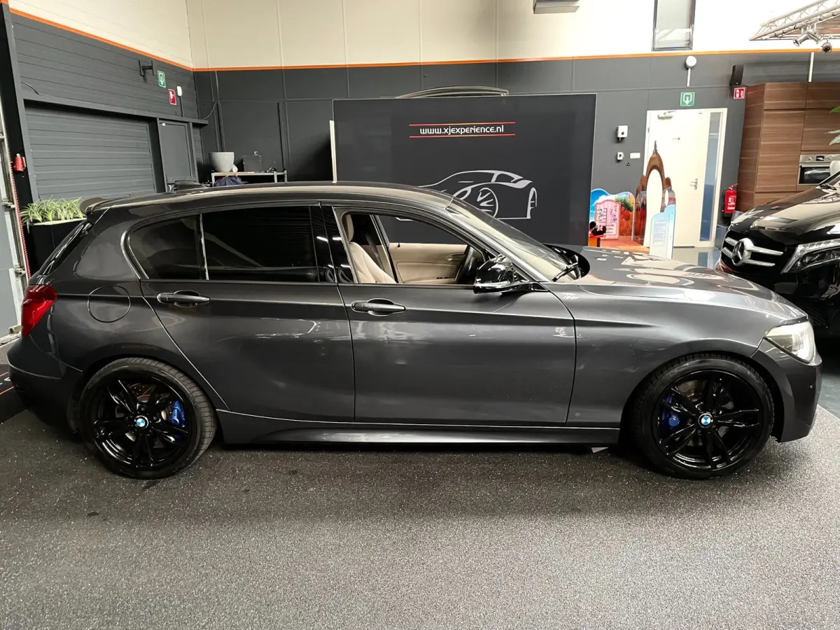 M135i xDrive 320 PK M-PERFORMANCE NAVI LEER CARPLAY