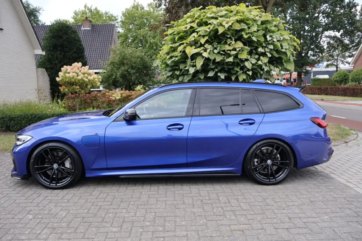 330e M Sport (292pk) M340i Look/Laser/Panodak/Helix Geluidsysteem
