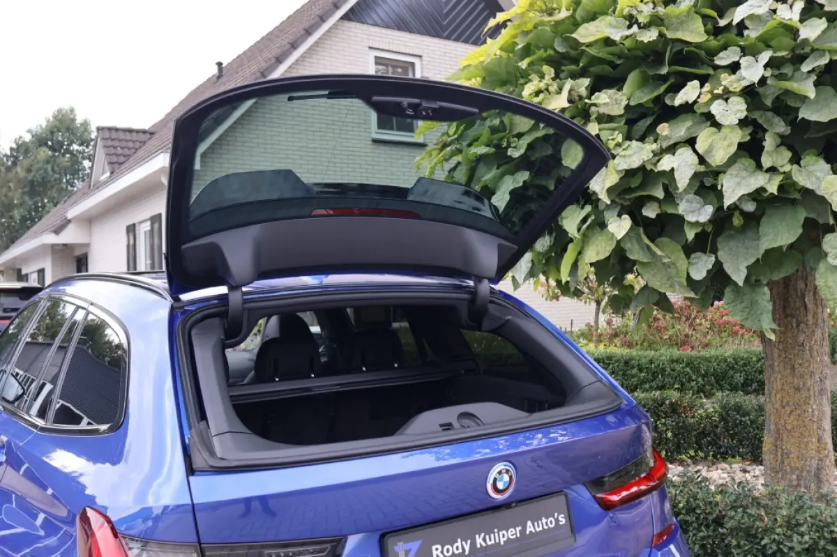 330e M Sport (292pk) M340i Look/Laser/Panodak/Helix Geluidsysteem