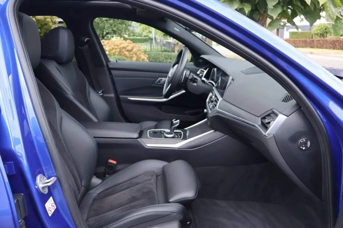 330e M Sport (292pk) M340i Look/Laser/Panodak/Helix Geluidsysteem