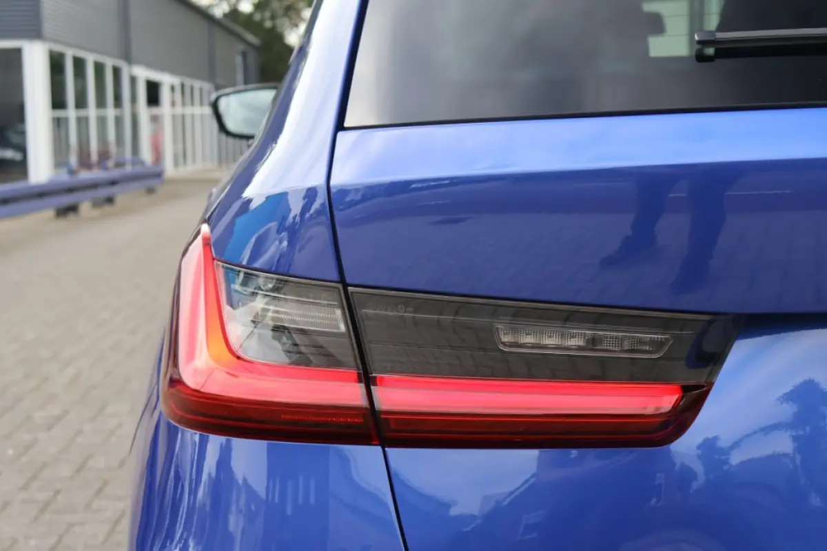 330e M Sport (292pk) M340i Look/Laser/Panodak/Helix Geluidsysteem