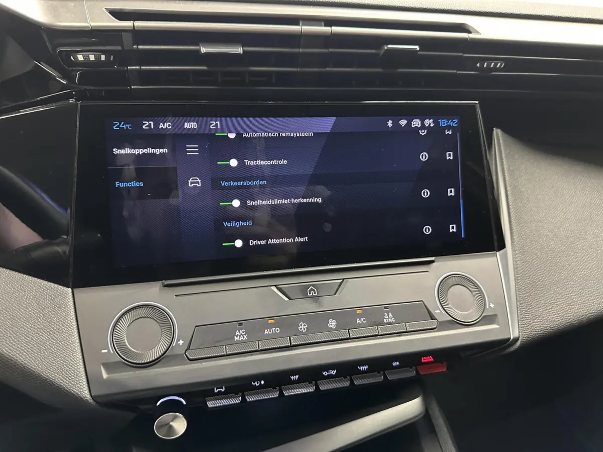 1.2 PureTech Active Pack Business NAVI CARPLAY CRUISE ECC.