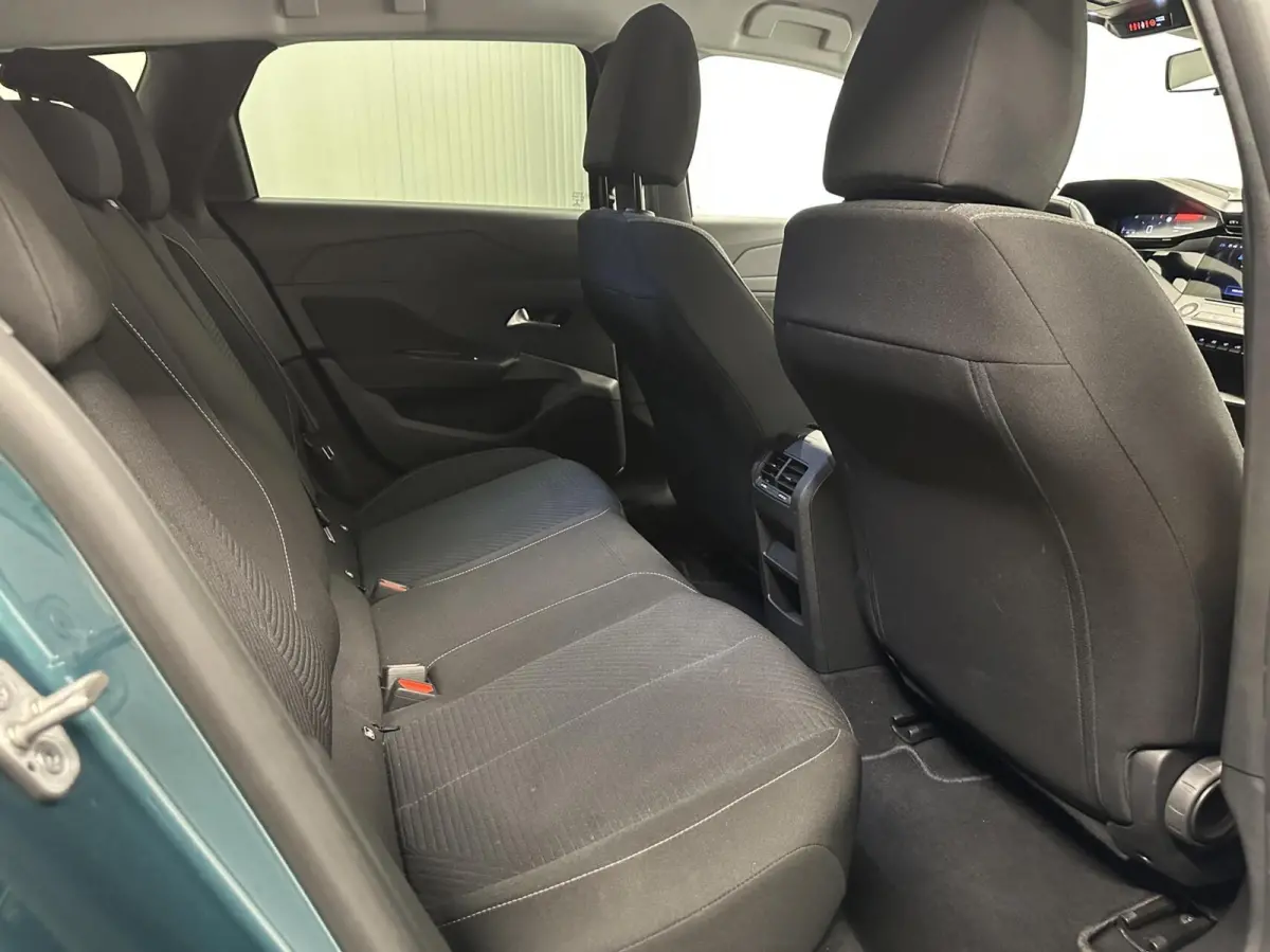 1.2 PureTech Active Pack Business NAVI CARPLAY CRUISE ECC.