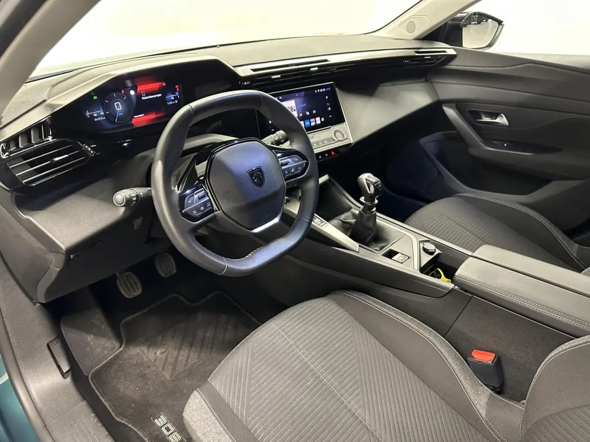 1.2 PureTech Active Pack Business NAVI CARPLAY CRUISE ECC.