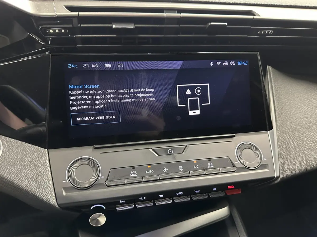 1.2 PureTech Active Pack Business NAVI CARPLAY CRUISE ECC.