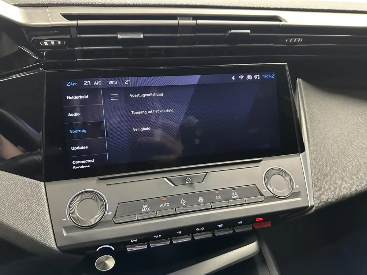 1.2 PureTech Active Pack Business NAVI CARPLAY CRUISE ECC.
