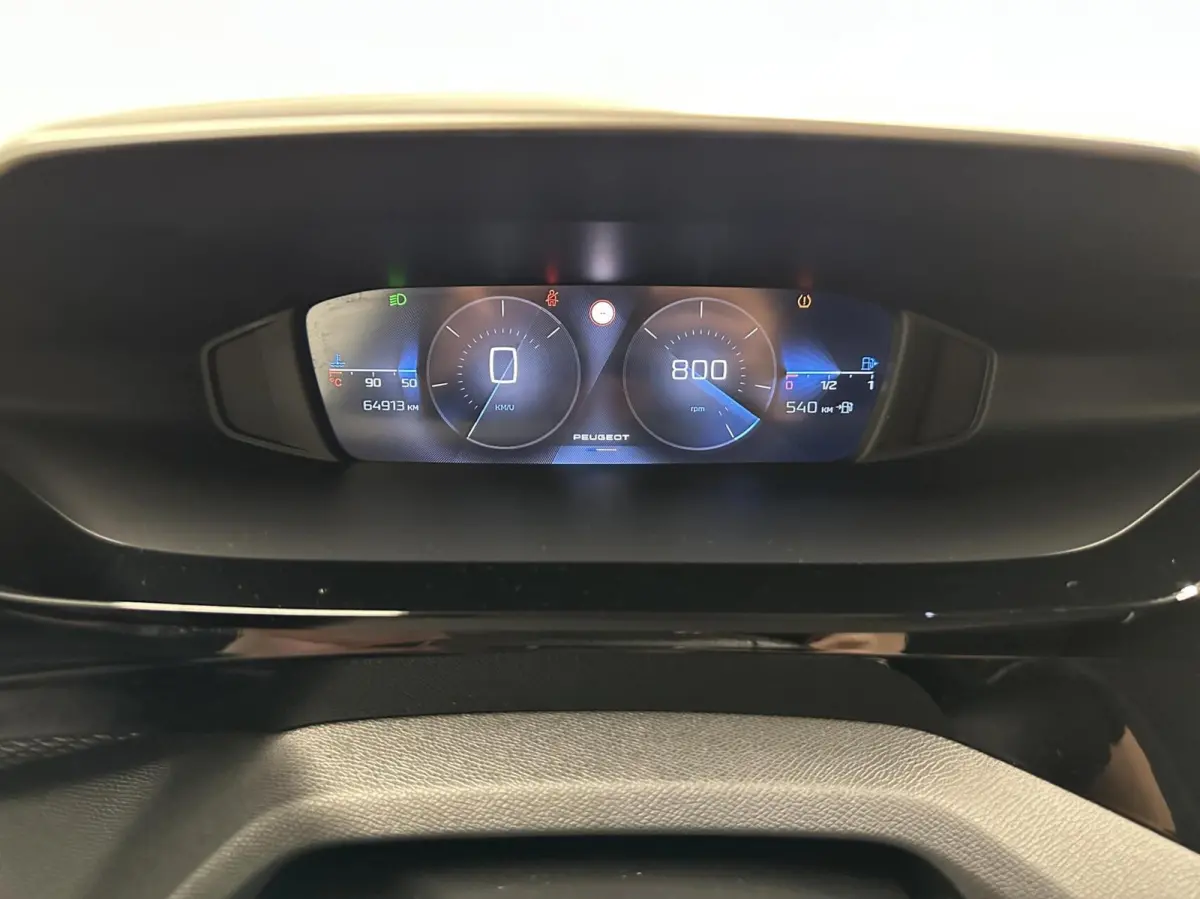 1.2 PureTech Active Pack Business NAVI CARPLAY CRUISE ECC.