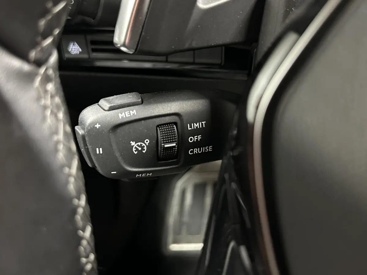1.2 PureTech Blue Lease Active CAMERA CARPLAY NAVI LM ECC CRUISE.