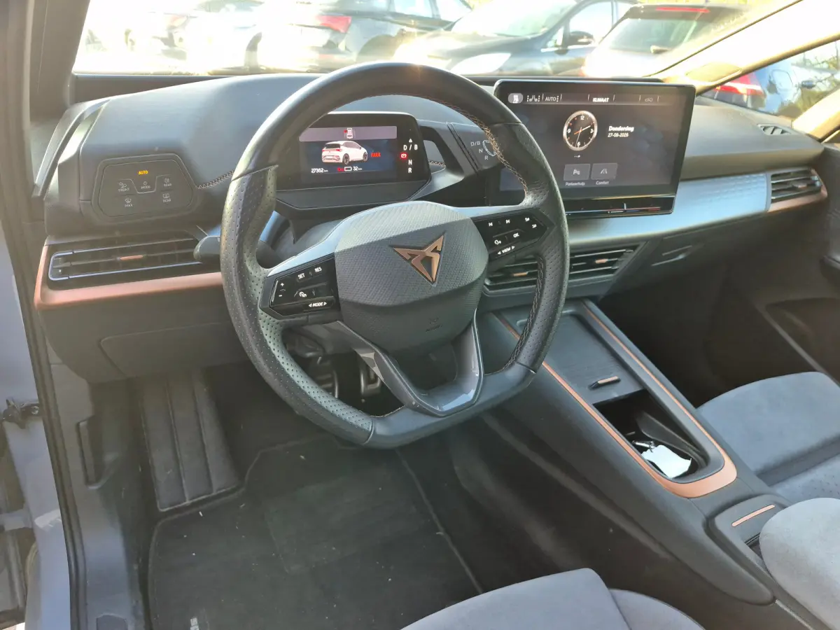 Impulse 62 kWh | Achteruitrijcamera | Adapt cruise | Stoel/stuurverw | Elekt voorstoelen | Climate control | App connect | DAB | LED | 19"LMV