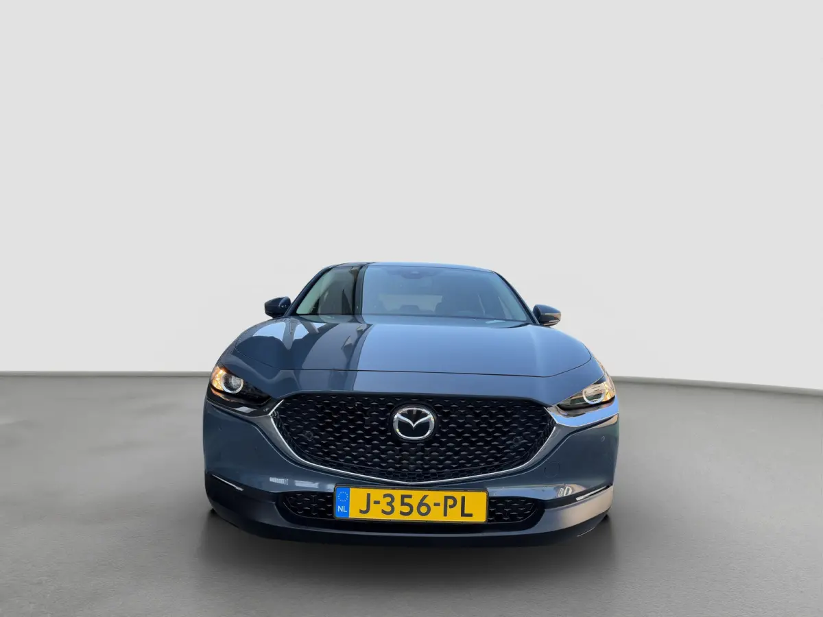 2.0 180pk SkyActiv-X M Hybrid Comfort | Trekhaak | Camera | Climate controle | Adaptive cruise controle | Dodehoek detectie | Elektrische achterklep | Keyless entry | Sensoren voor en achter