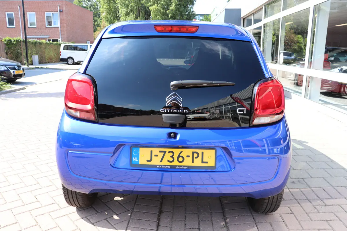 1.0 VTi Shine. Scherm voor Apple Carplay/Android Auto.